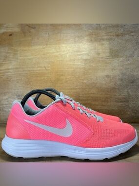 Nike Revolution 3 Womens Sz 8.5 (7Y) Running Shoes Sneakers Lava Glow 859602-600